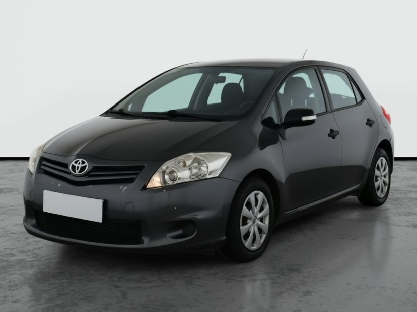 Toyota Auris, 2011