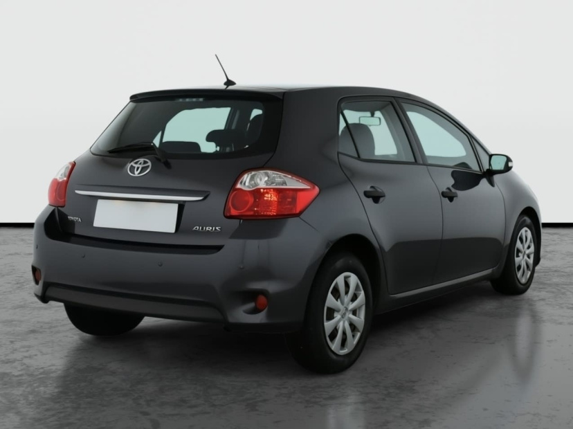 Toyota Auris, 2011