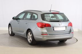 Opel Astra - 2014