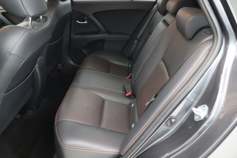Toyota Avensis, 2015
