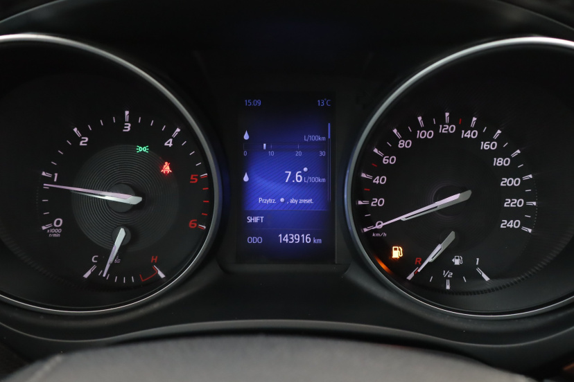Toyota Avensis, 2015