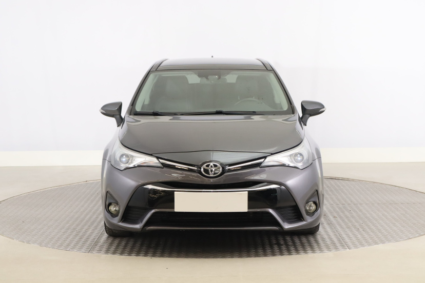 Toyota Avensis, 2015