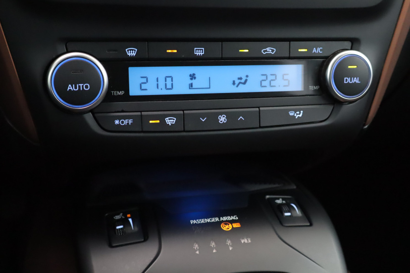 Toyota Avensis, 2015