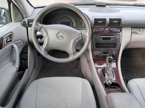 Mercedes-Benz C - 2001