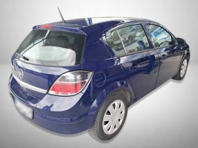 Opel Astra - 2012