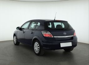 Opel Astra - 2012