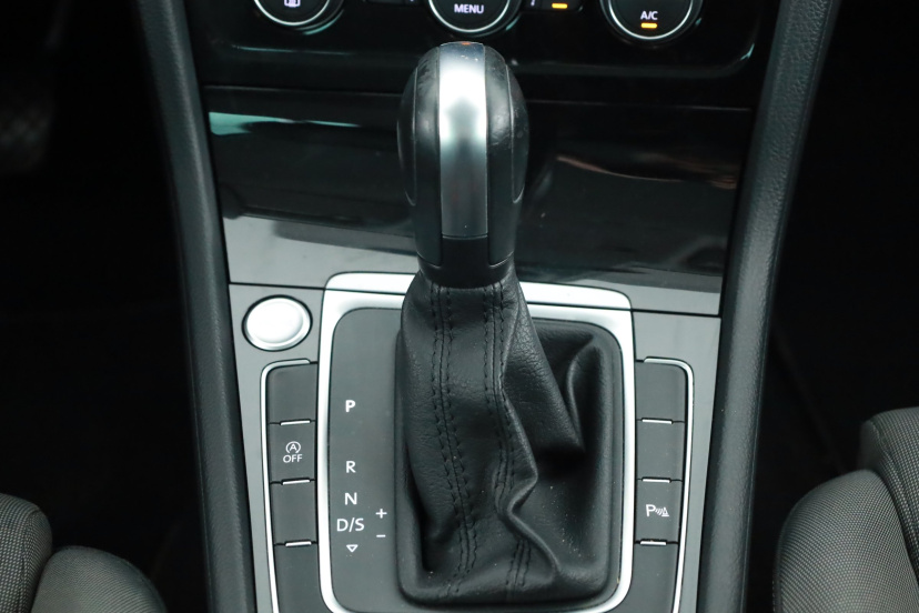 Volkswagen Golf, 2020