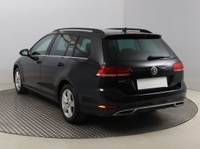 Volkswagen Golf - 2020