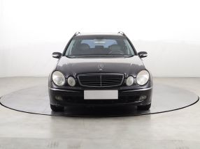 Mercedes-Benz E - 2004