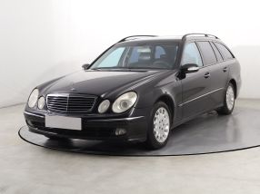 Mercedes-Benz E - 2004