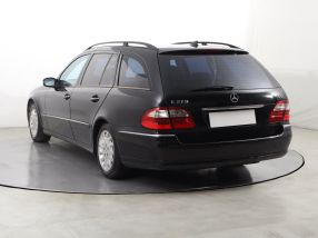 Mercedes-Benz E - 2004