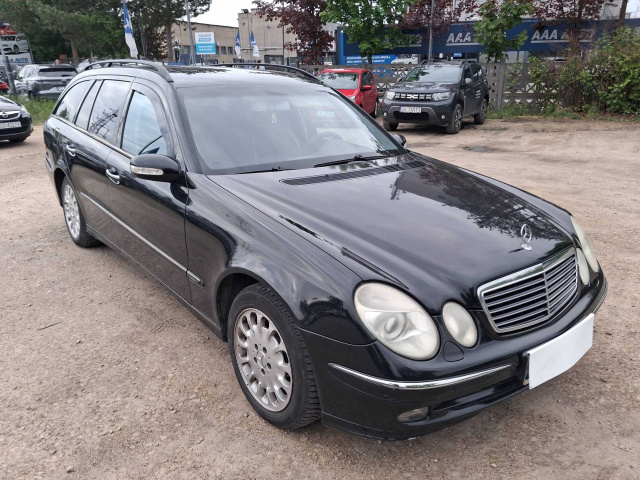 Mercedes-Benz E 2004