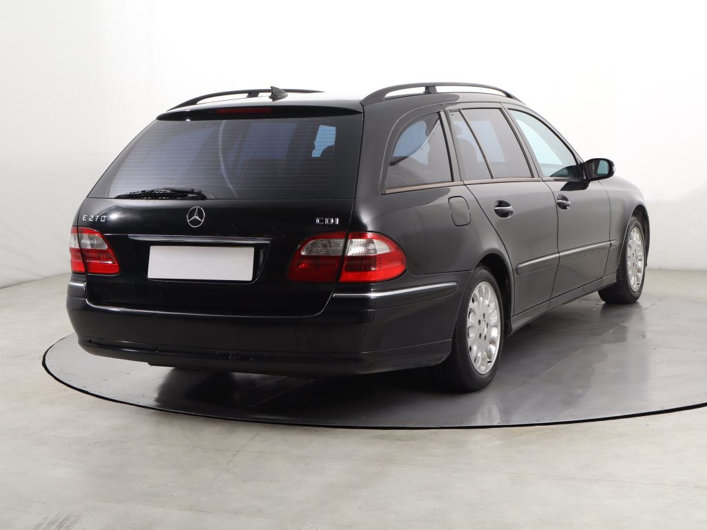 Mercedes-Benz E