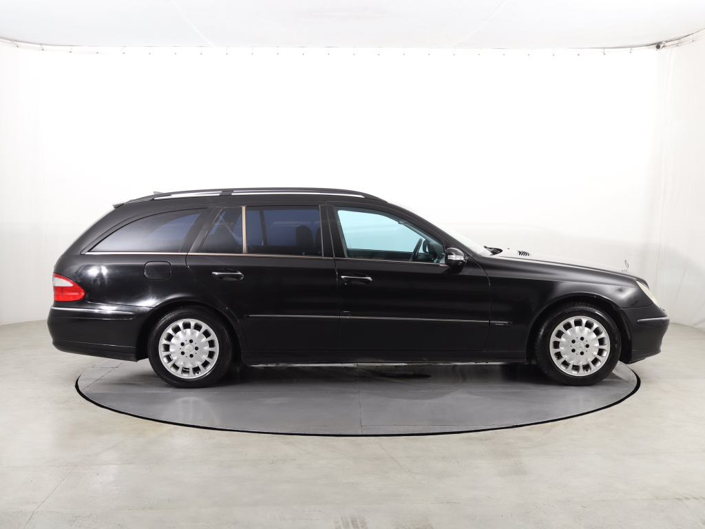 Mercedes-Benz E