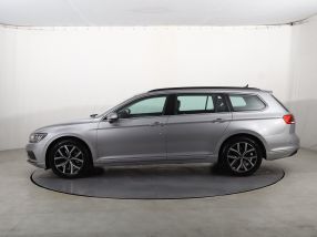 Volkswagen Passat - 2021