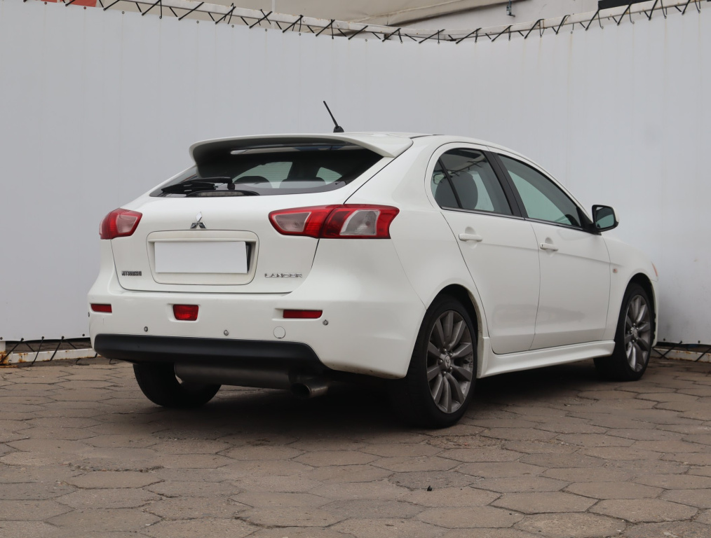 Mitsubishi Lancer