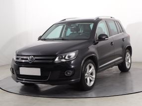 Volkswagen Tiguan - 2015