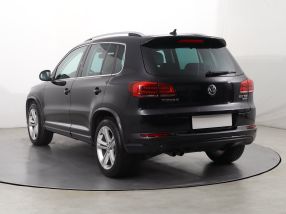 Volkswagen Tiguan - 2015