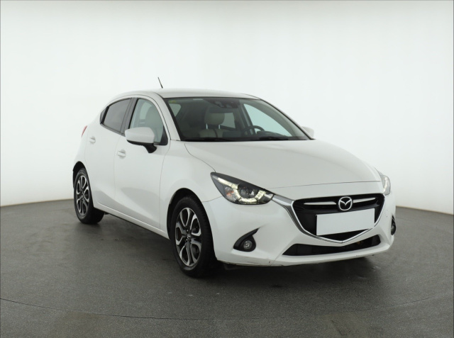 Mazda 2 2015