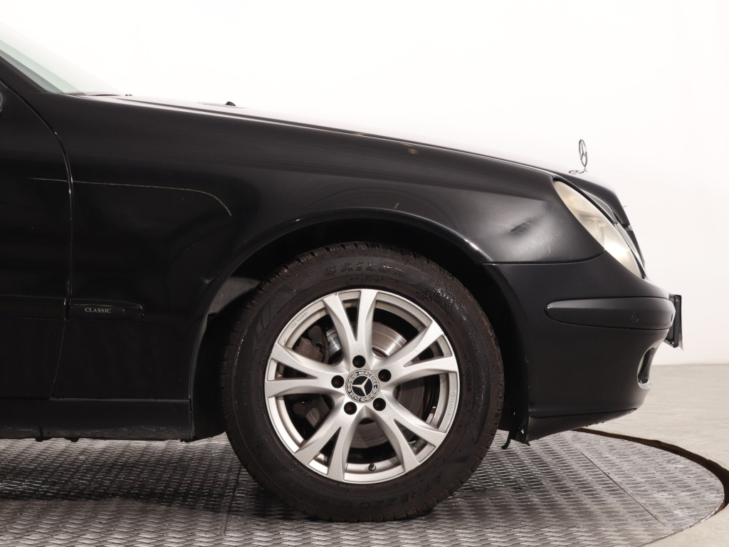 Mercedes-Benz E