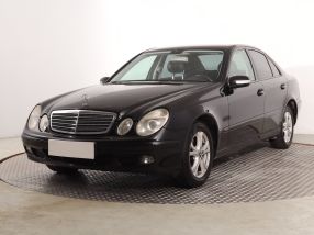 Mercedes-Benz E - 2005