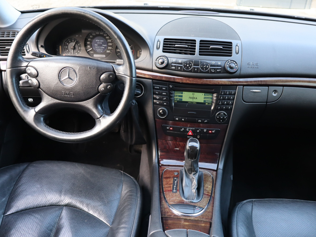 Mercedes-Benz E