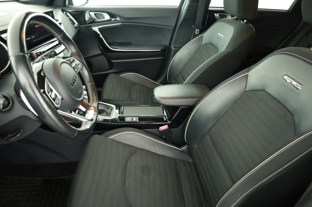 Kia ProCeed