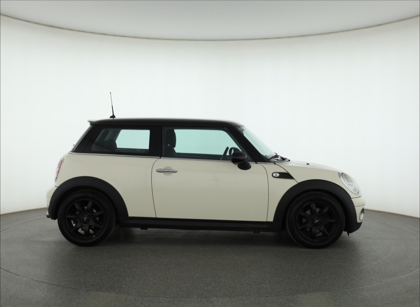 MINI 3-door, 2010