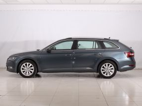 Škoda Superb - 2017