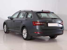 Škoda Superb - 2017