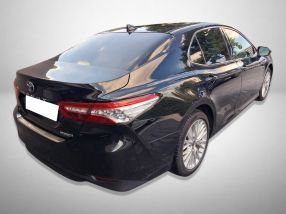 Toyota Camry - 2019