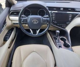 Toyota Camry - 2019