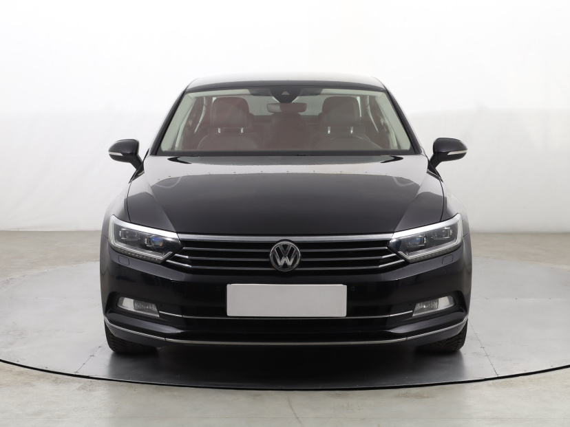 Volkswagen Passat, 2016