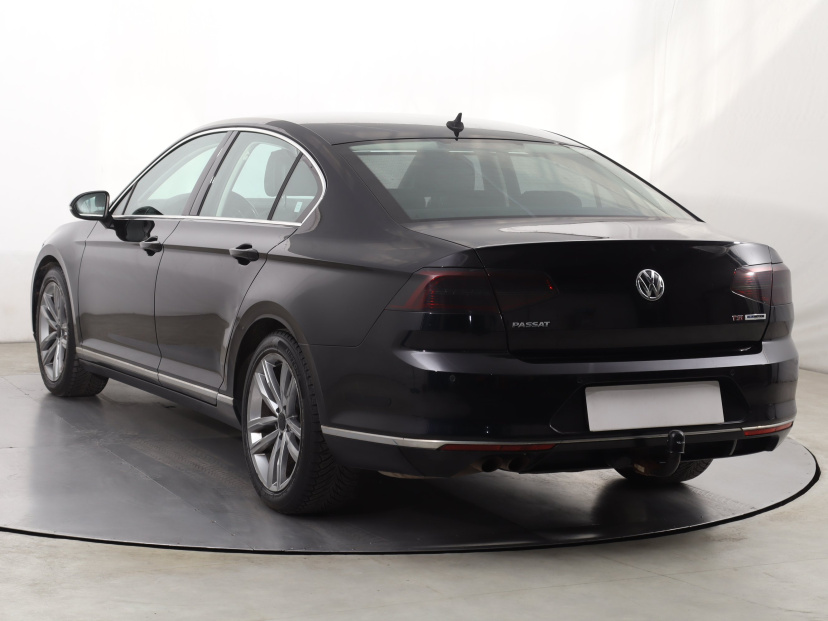 Volkswagen Passat, 2016