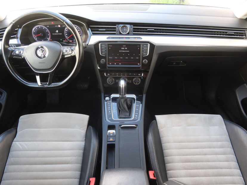 Volkswagen Passat, 2016