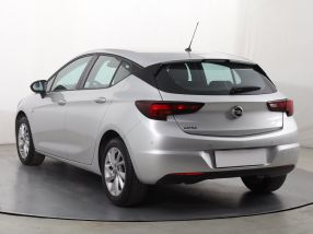 Opel Astra - 2021