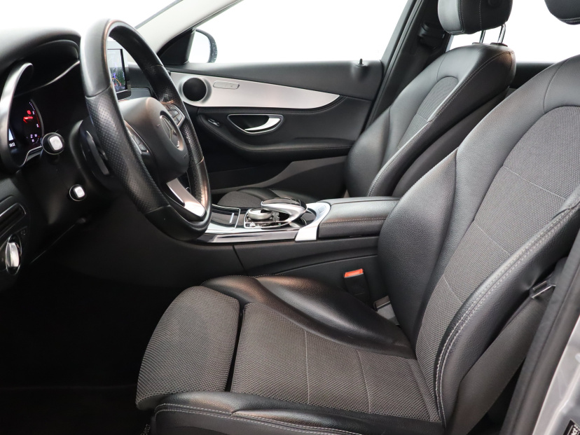 Mercedes-Benz C, 2015