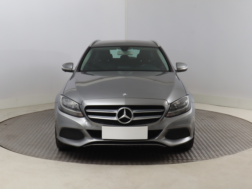 Mercedes-Benz C, 2015