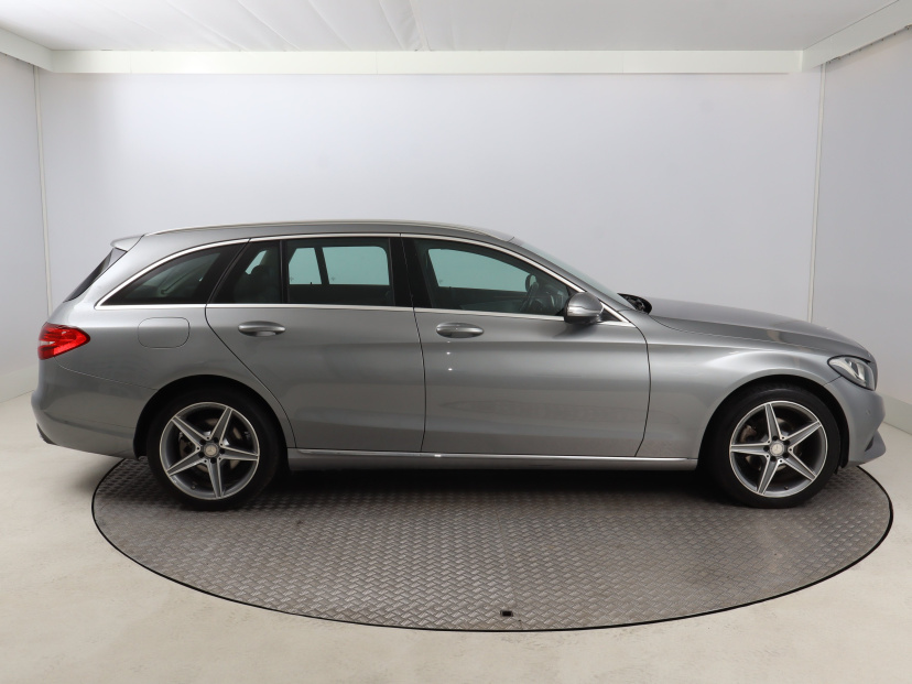 Mercedes-Benz C, 2015
