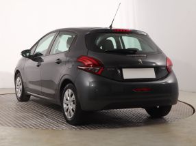Peugeot 208 - 2016