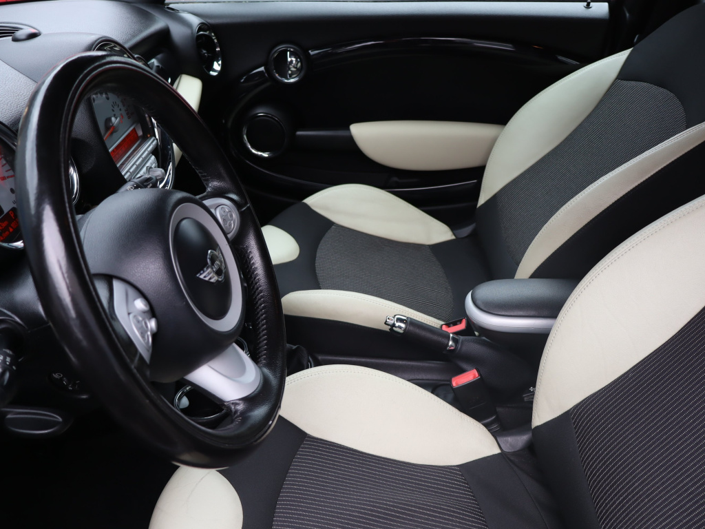 MINI 3-door