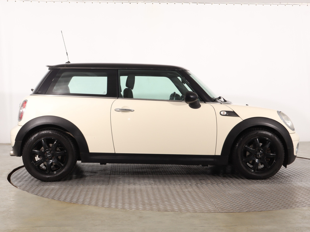 MINI 3-door