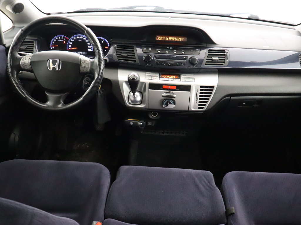 Honda FR-V