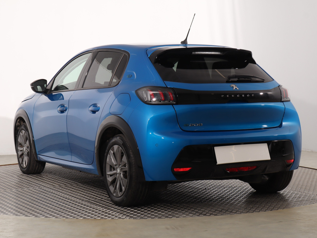 Peugeot e-208