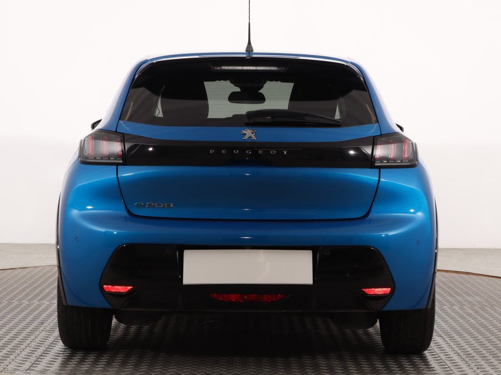 Peugeot e-208