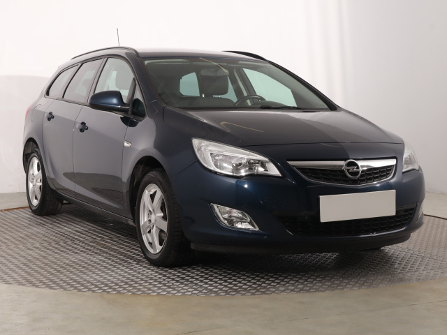 Opel Astra 2011