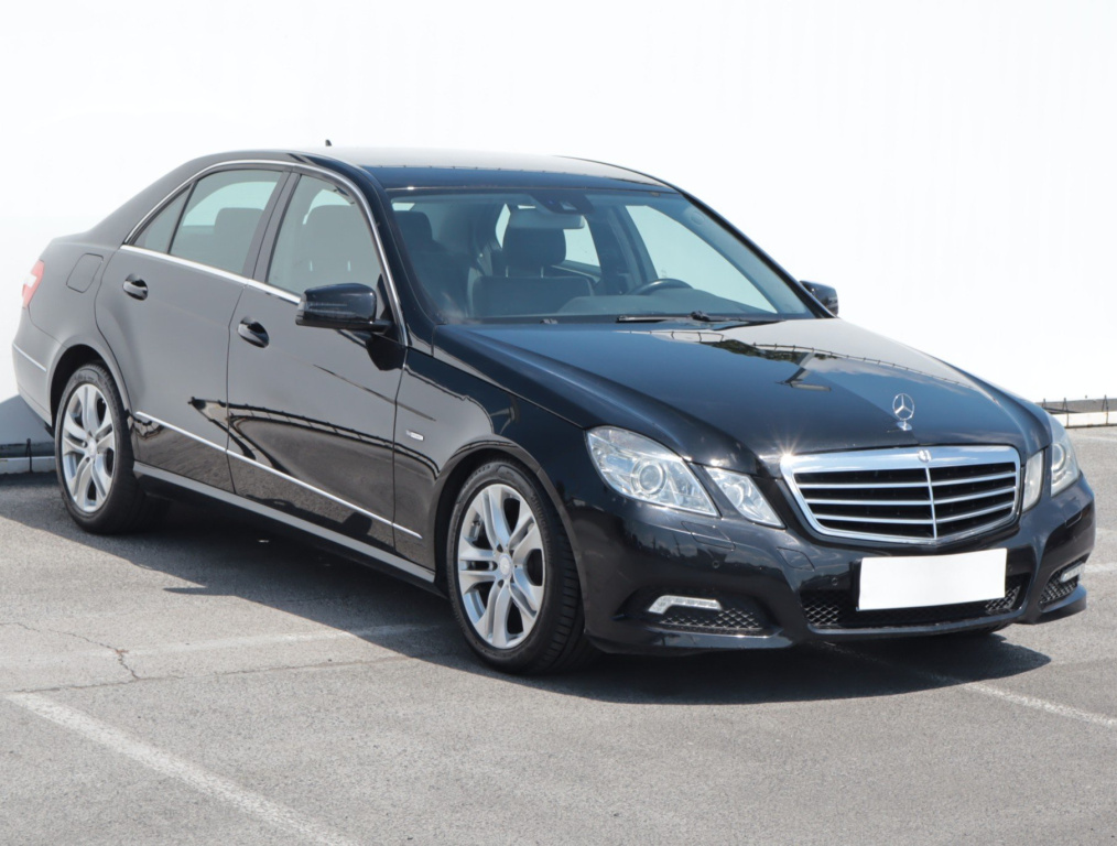 Mercedes-Benz E