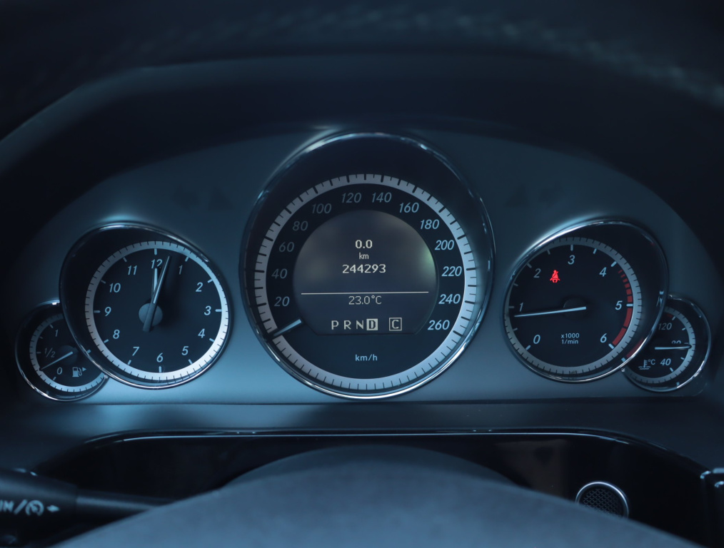 Mercedes-Benz E