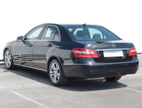 Mercedes-Benz E - 2009
