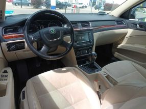 Škoda Superb - 2011